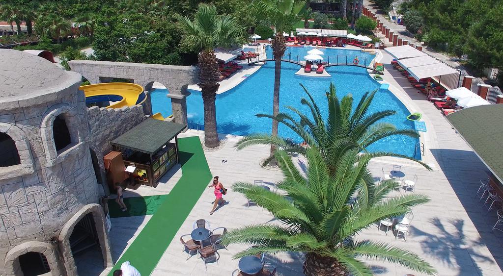 Thalia Beach Resort Hotel Ilica  Экстерьер фото