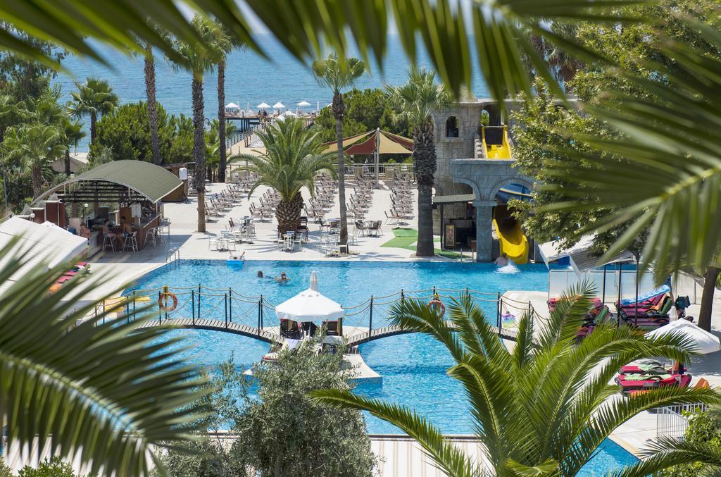 Thalia Beach Resort Hotel Ilica  Экстерьер фото